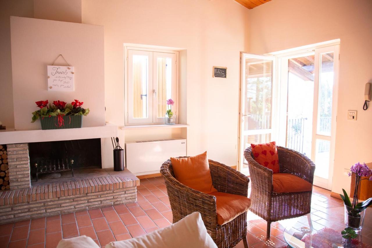 פוסומברונה Ca' Le Cerque, Villa Surrounded By The Marche Nature מראה חיצוני תמונה